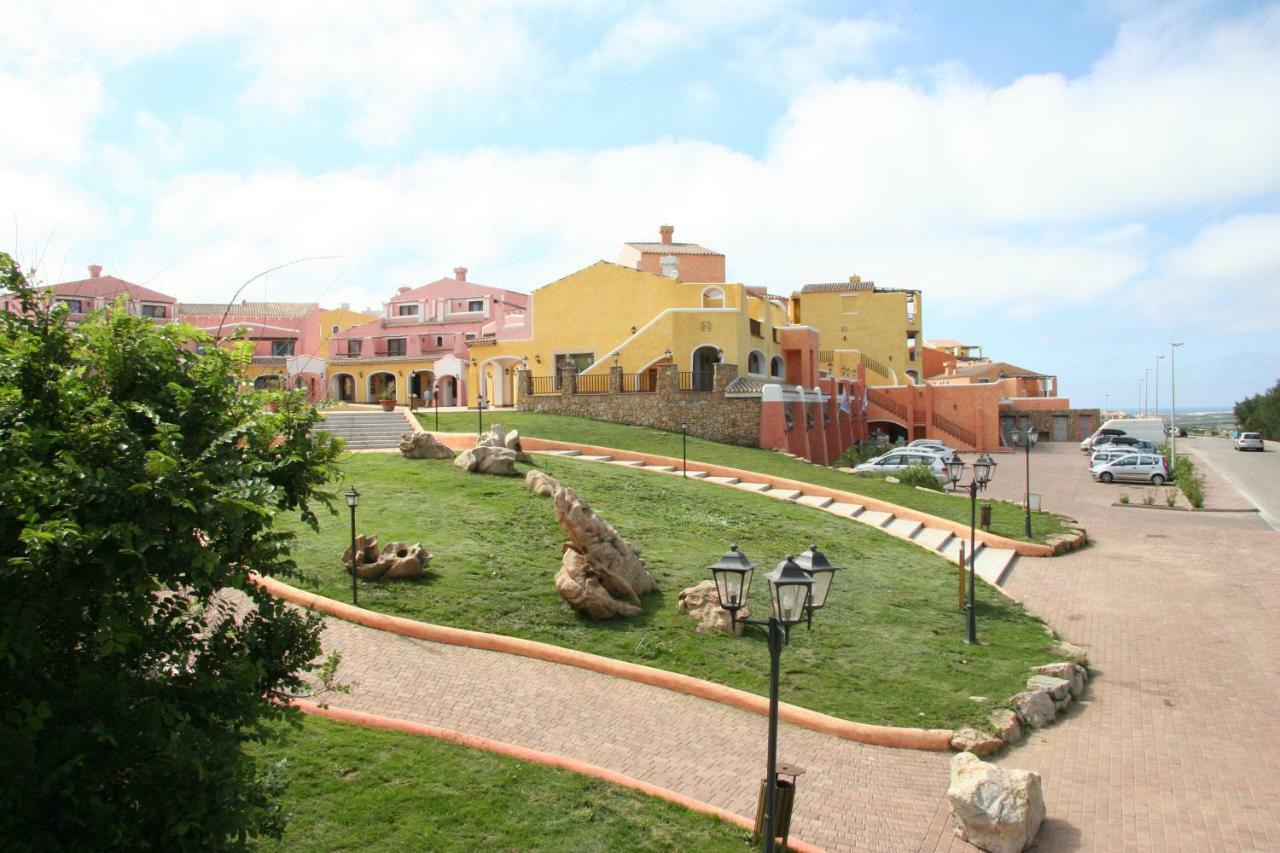 Stintino Country Paradise - Resort & Villas ภายนอก รูปภาพ